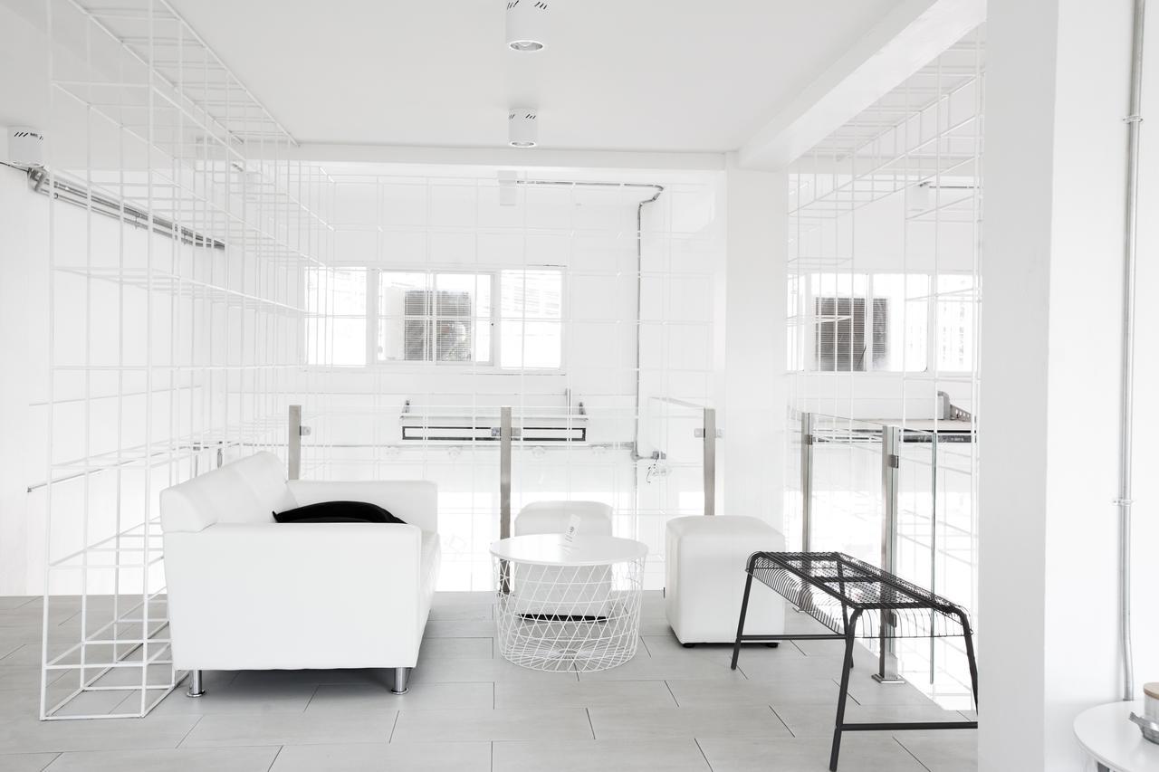 Flat White Cafe X Poshtel Hostel Lampang Exterior photo
